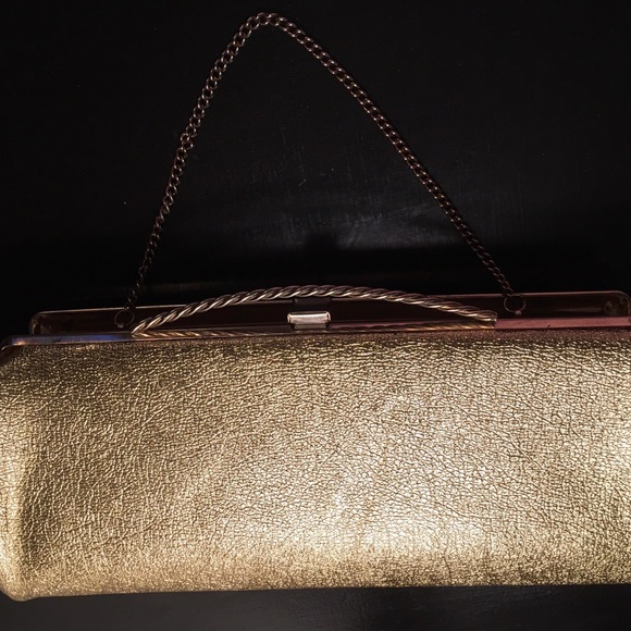 VINTAGE GOLD METALLIC CLUTCH /PURSE - Picture 8 of 8